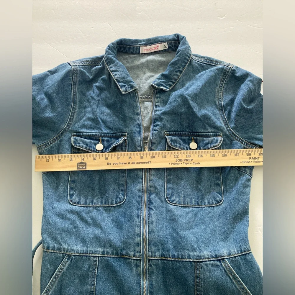 Shoe Dazzle Womens SZ Large Blue Denim jumpsuit long sleeve Zip Up - Picture 13 of 16